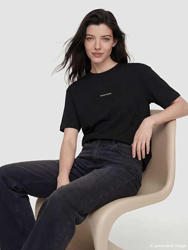LCW Comfort Bisiklet Yaka Baskılı Kadın Tişört
