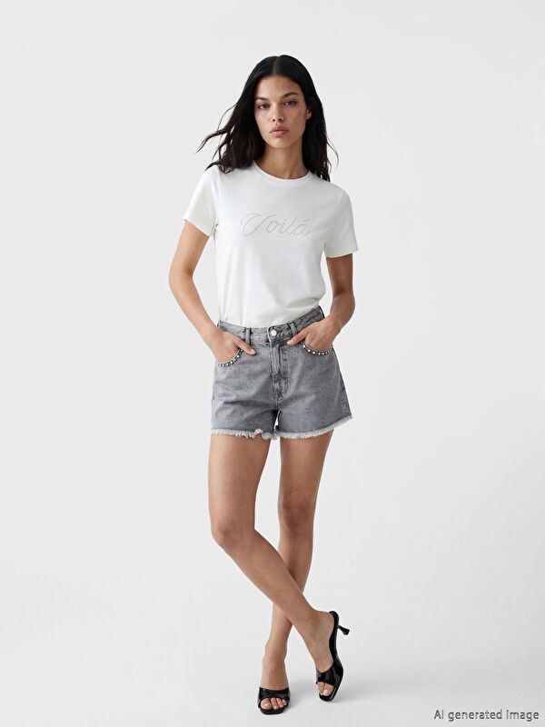LCW Jeans Püsküllü Taşlı Kadın Jean Şort
