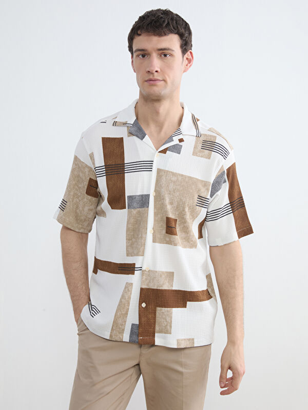 LCW Vision Regular Fit Geometrik Desenli Erkek Gömlek
