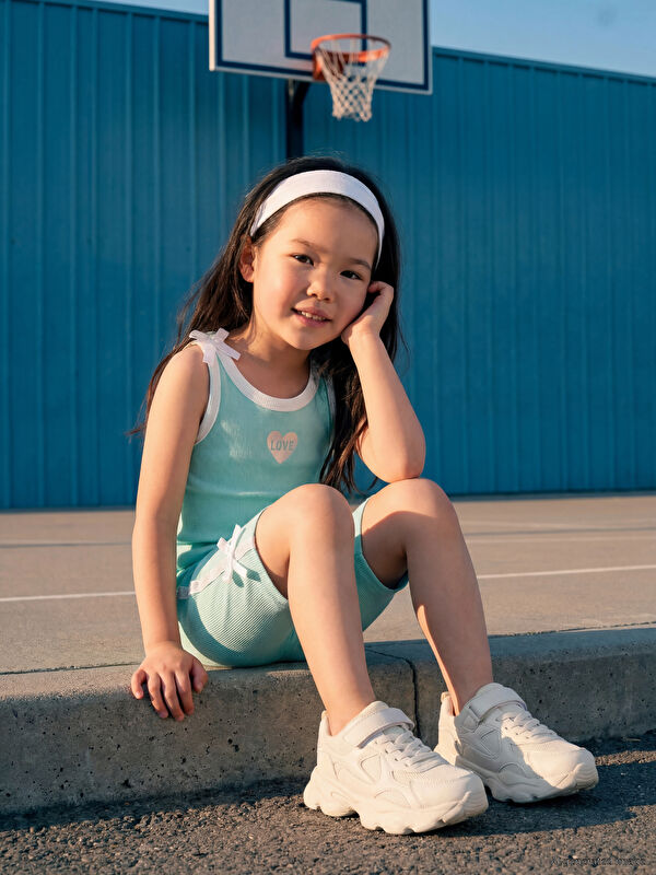 LCW Kids Bisiklet Yaka Baskılı Kız Çocuk Atlet