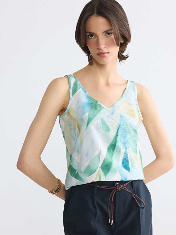 LCWAIKIKI Classic V Neck Leaf Patterned Blouse