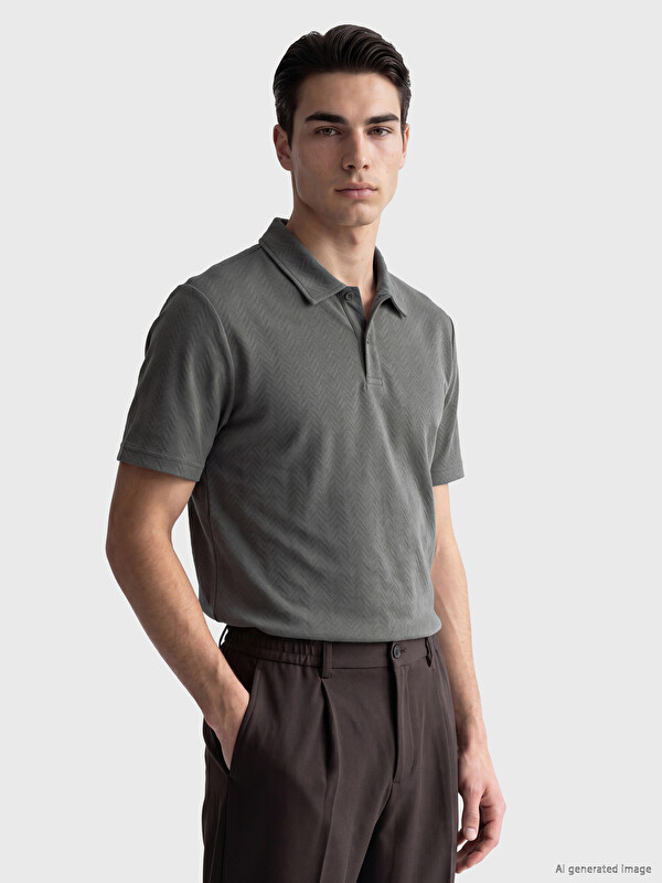 LCWAIKIKI Classic Polo Yaka Desenli Standart Fit Erkek Tişört