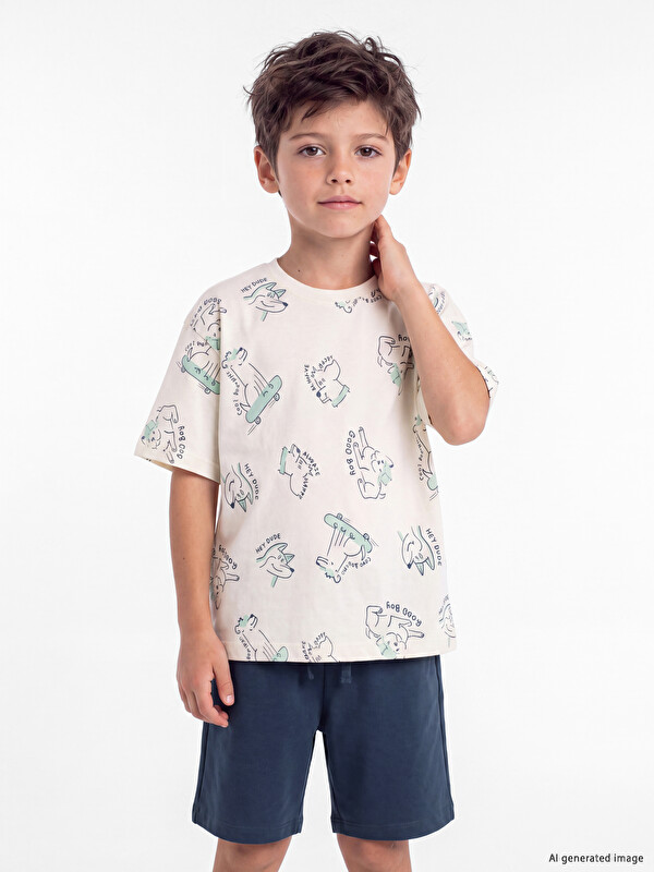 LCW Kids Bisiklet Yaka Baskılı Erkek Çocuk Tişört