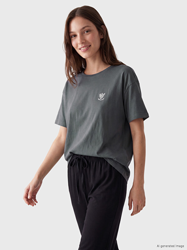 LCW DREAM Bisiklet Yaka Nakışlı Kadın Pijama Üst