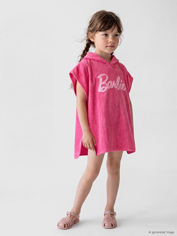 LCW baby Barbie Baskılı Kız Çocuk Panço Havlu