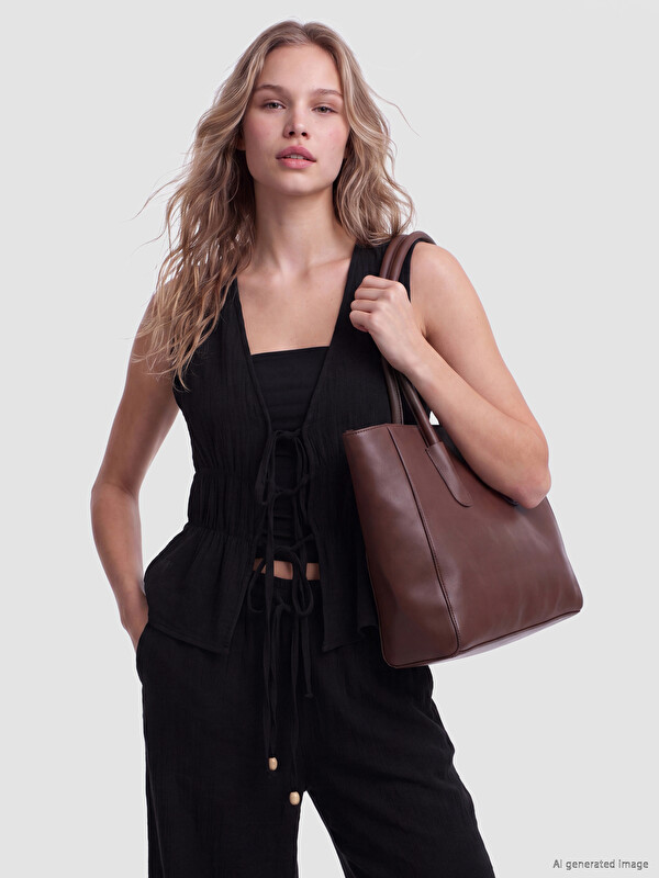LCW Vision بلوزة شاش بياقة على شكل حرف V برباط