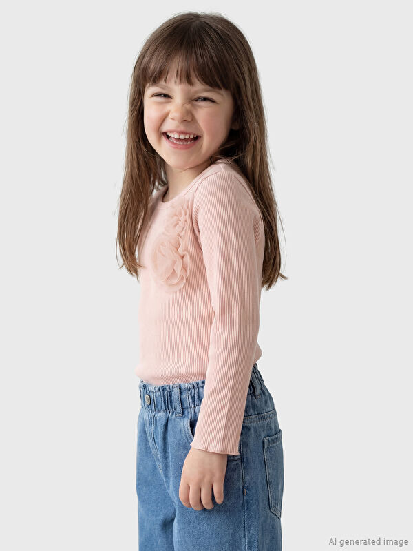 LCW Kids Çiçek Aplikeli Fitilli Kız Çocuk Simli Tişört
