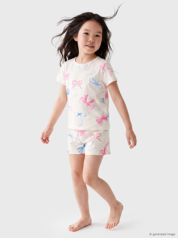 LCW Kids Set pizhamash të shkurtra me jakë të rrumbullakët dhe model të stampuar për vajza