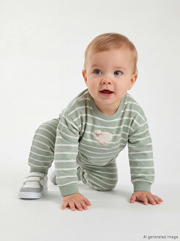 LCW baby Nakış Detaylı Erkek Bebek Sweatshirt ve Eşofman Altı