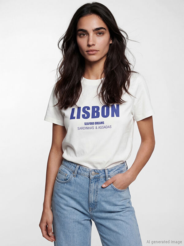 LCW Vision Bisiklet Yaka Lisbon Baskılı Kadın Tişört