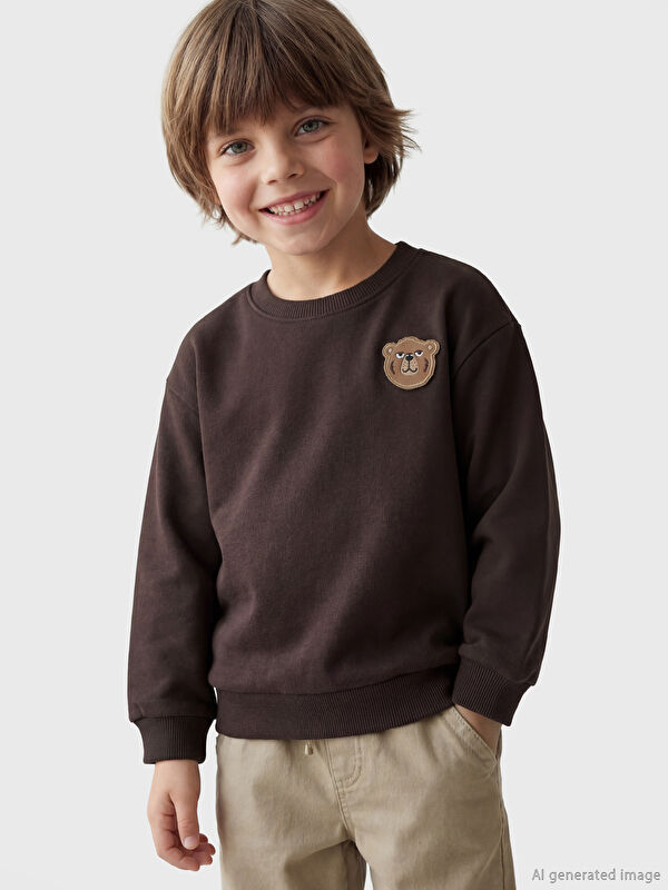LCW Kids Bisiklet Yaka Nakışlı Erkek Çocuk Kalın Sweatshirt