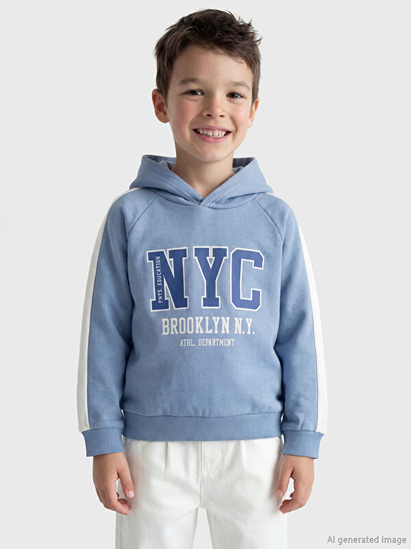 LCW Kids Kapüşonlu NYC Baskılı Erkek Çocuk Sweatshirt
