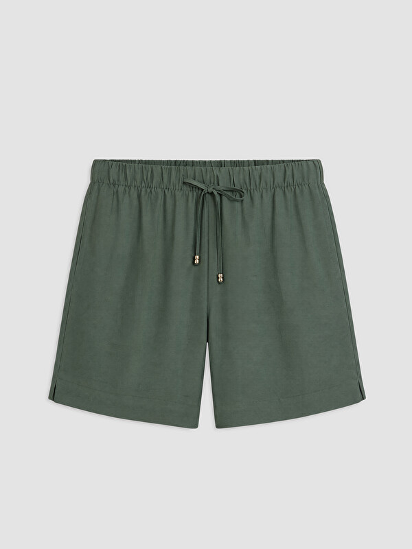 LCWAIKIKI Classic Beli Lastikli Kadın Şort
