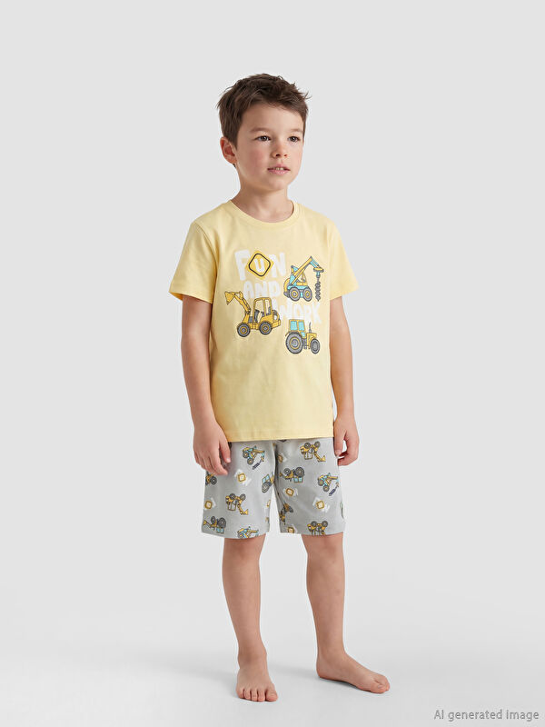 LCW Kids Bisiklet Yaka Erkek Çocuk Şortlu Pijama Takımı