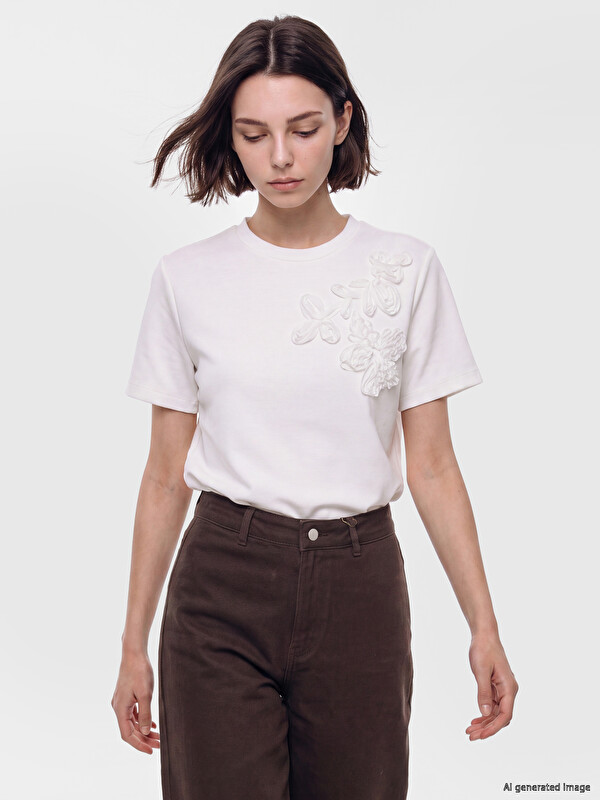 LCW Modest Nakışlı Soft Touch Kadın Tişört
