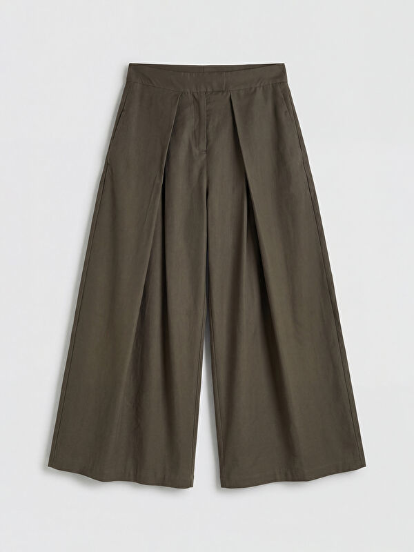 LCW Modest Geniş Paça Pileli Kadın Kumaş Pantolon
