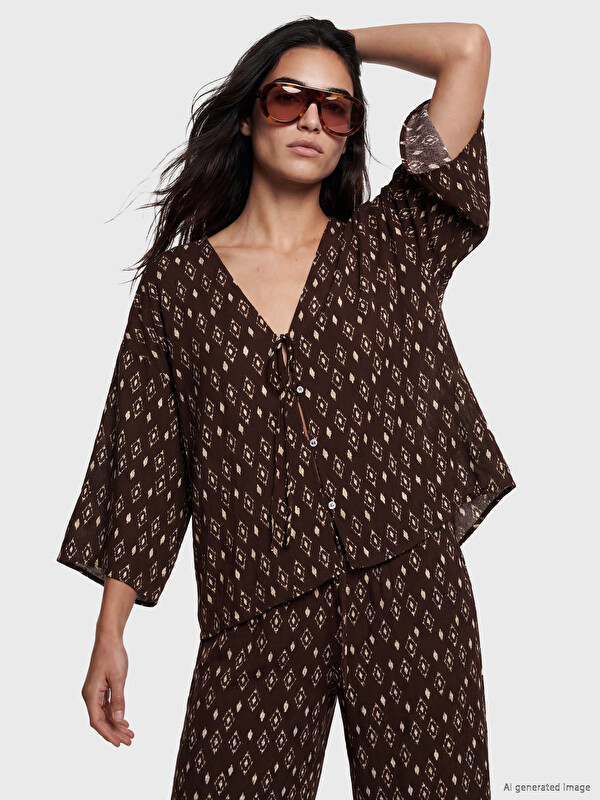 LCW Vision V Yaka Desenli Bağlamalı Kadın Kimono