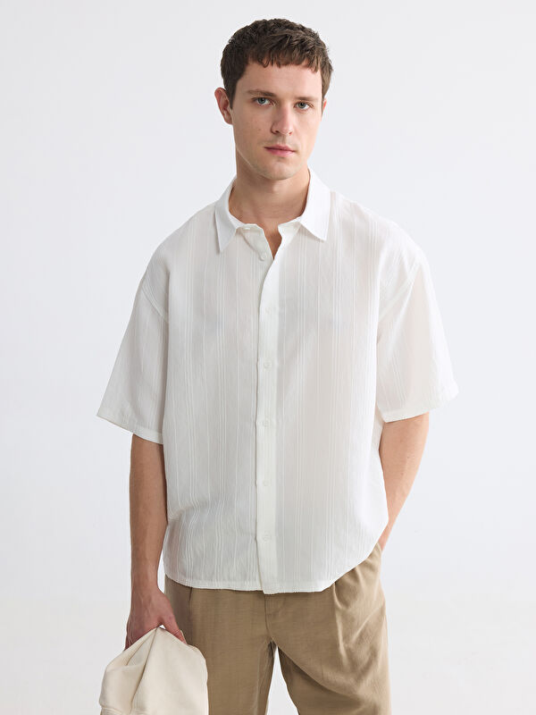 LCW Vision Regular Fit Erkek Dokulu Gömlek