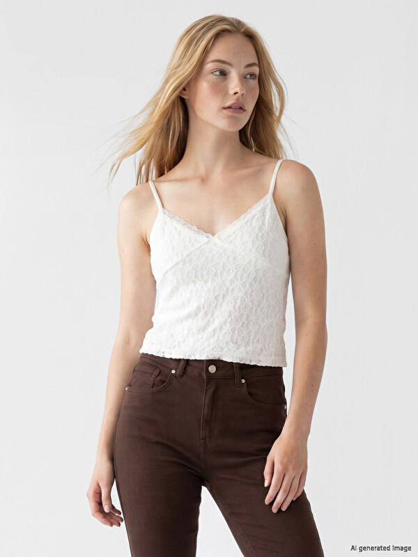 XSIDE V Yaka Dantelli İp Askılı Crop Bluz