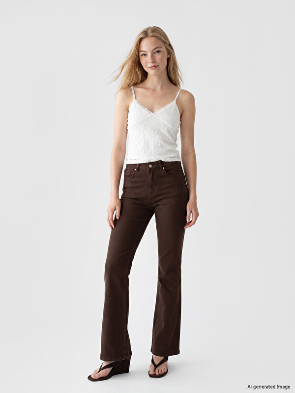 XSIDE V Yaka Dantelli İp Askılı Crop Bluz