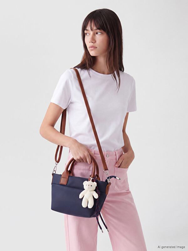 LCW ACCESSORIES Ayıcık Aksesuarlı Kadın Omuz Çantası
