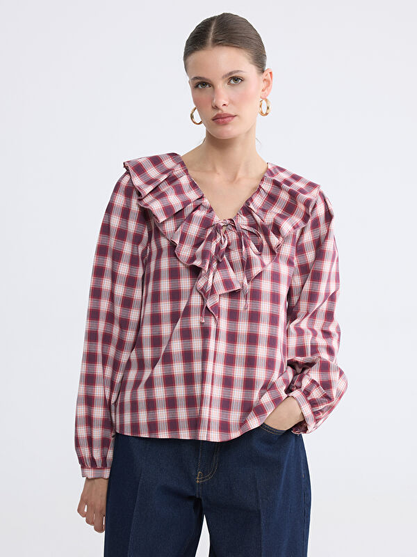 LCWAIKIKI Classic V Yaka Volanlı Ekose Bluz