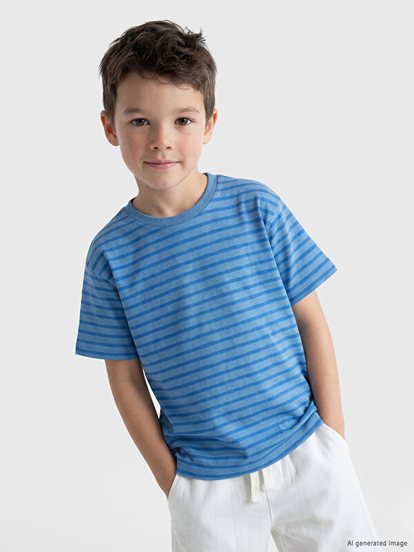 LCW Kids Bisiklet Yaka Çizgili Erkek Çocuk Tişört