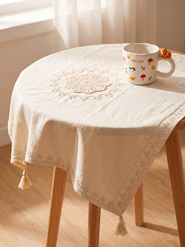 LC WAIKIKI Tasseled Tablecloth 90x90 cm