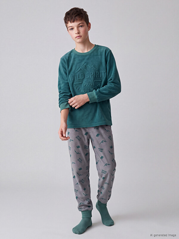 LCW Kids Velvet Boys' Pyjamas Set