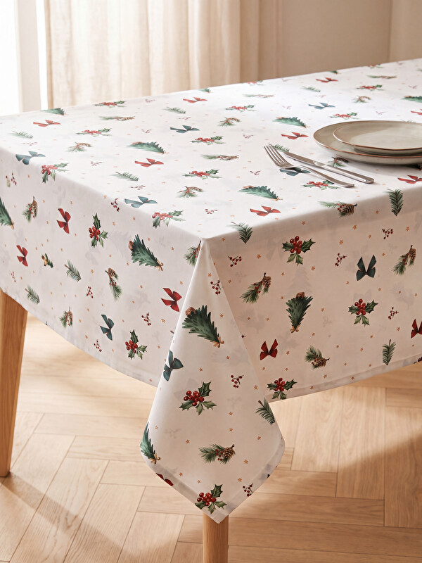 LC WAIKIKI New Year's Themed Patterned Tablecloth