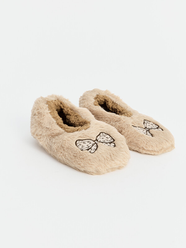 LCW Kids Embroidered Plush Girls' Home Sock