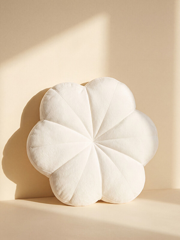LCW HOME Flower Figured Plush Cushion