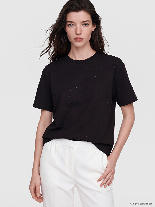 LCW Comfort Taşlı Soft Touch Kadın Tişört