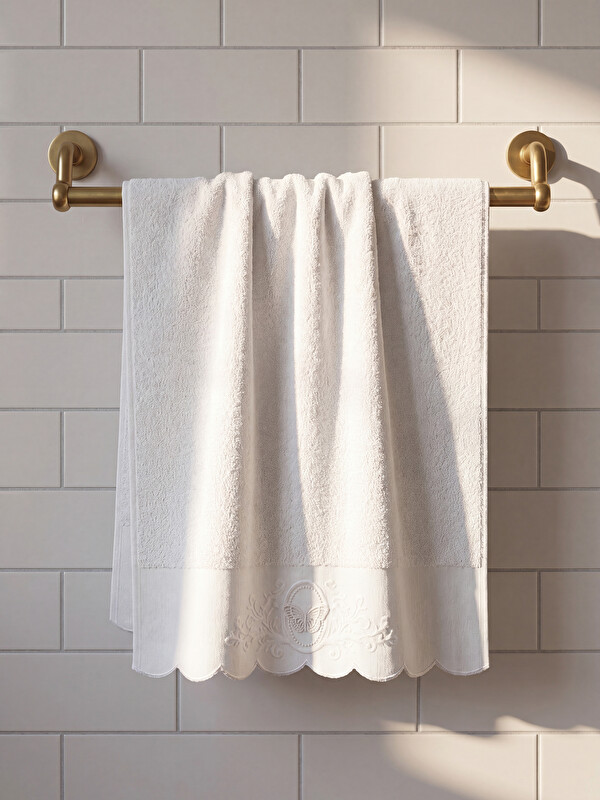 LCW HOME Пешкир за раце од памук со везен пеперутка дезен 50x80 cm