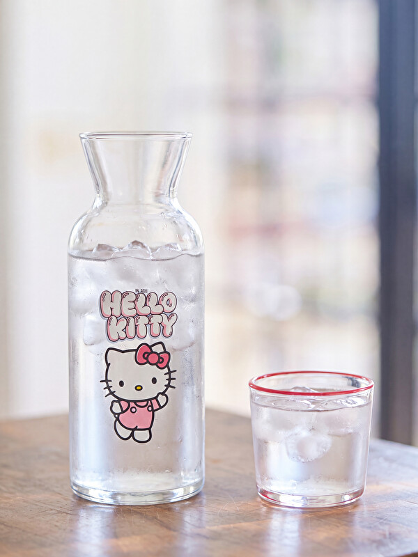 LCW HOME Hello Kitty Baskılı Cam Baş Ucu Sürahisi 700 ml