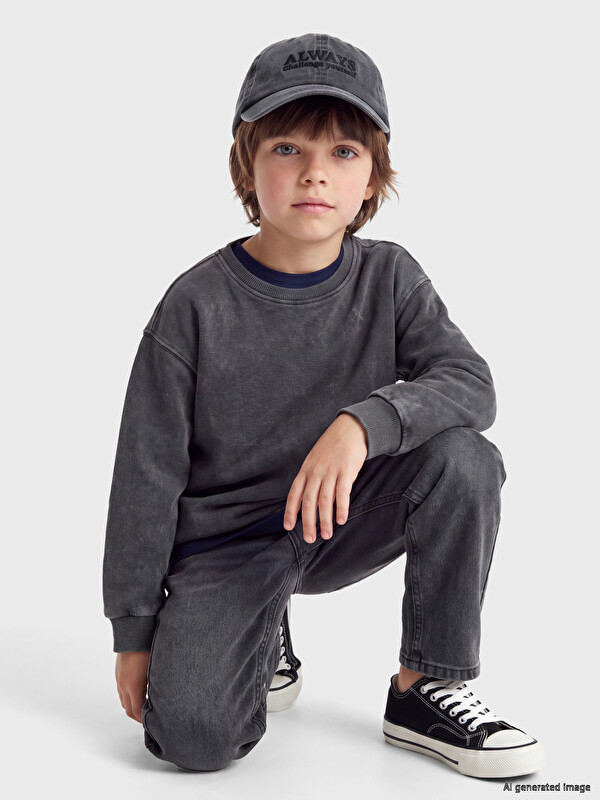 LCW Kids Свитшот с круглым вырезом для мальчиков