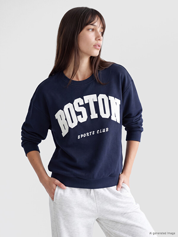 XSIDE Boston Embroidered Oversize Women's Sweatshirt
