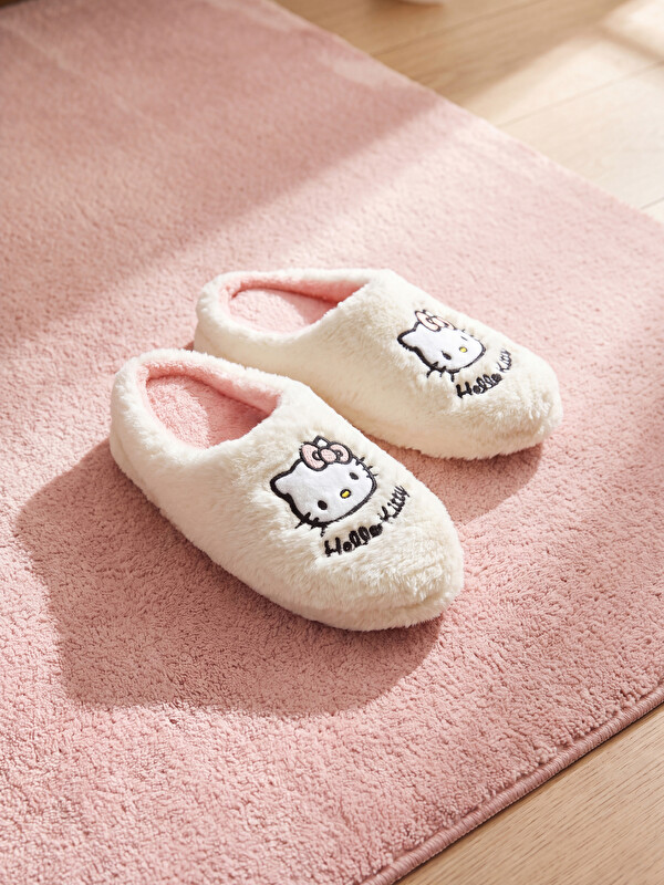 LC WAIKIKI Hello Kitty Nakışlı Kız Çocuk Ev Terliği