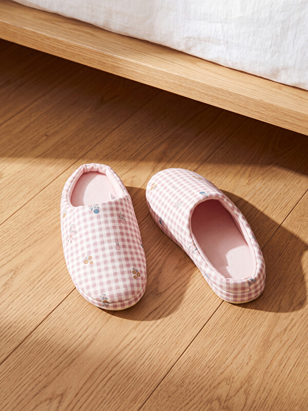 LCW HOME Pantofla shtëpie me motive gingham dhe lulesh për gra
