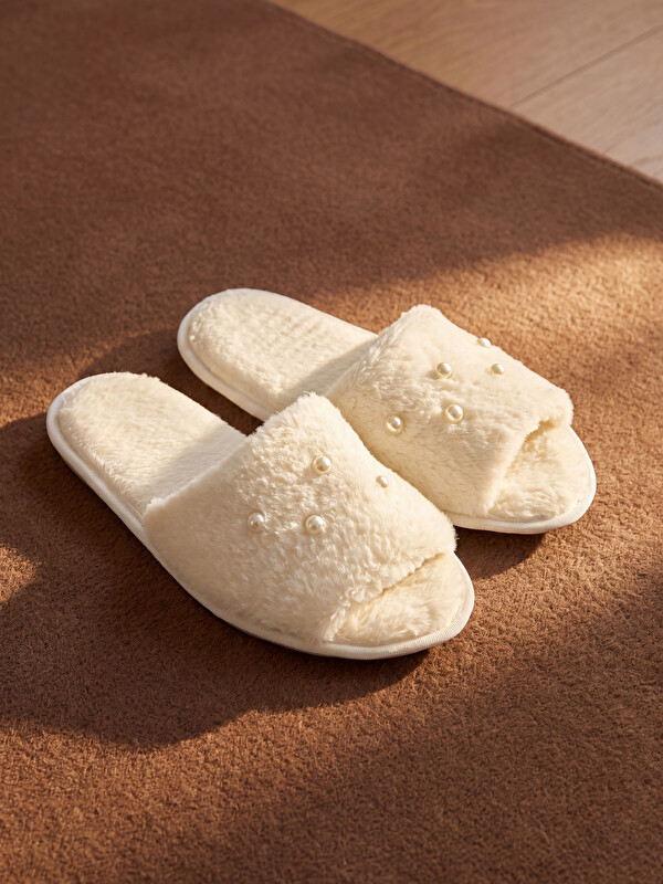 LCW HOME Pearl Detailed Plush Women's Home Slipper