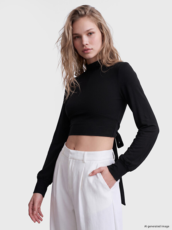 LCW Vision Mock Neck Window Detailed Women's Crop
