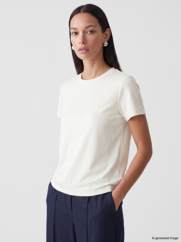 LCW EVERYDAY Bisiklet Yaka Soft Touch Kadın Tişört