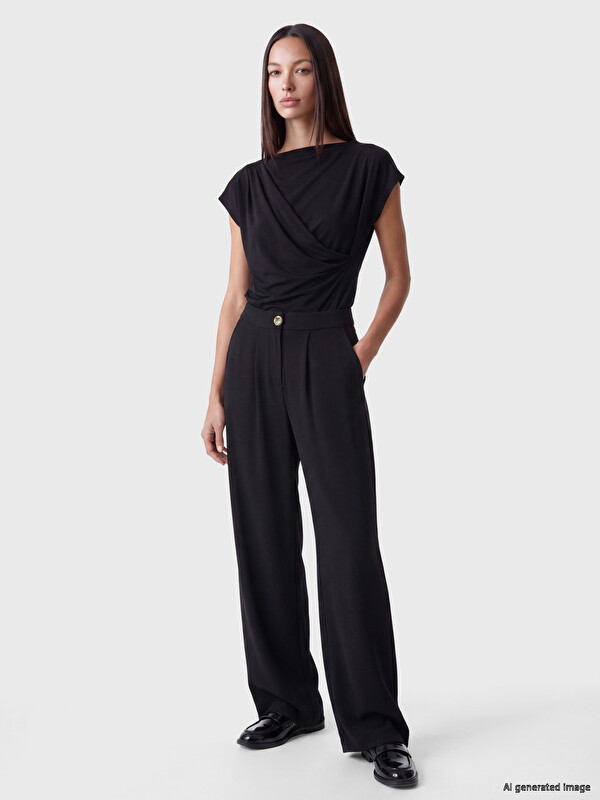 LCWAIKIKI Classic Loose Fit Women's Pleated Fabric Trousers
