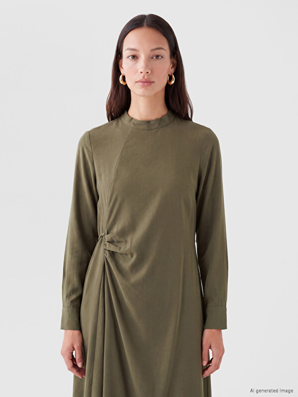 LCW EVERYDAY Crew Neck Ruched Dress