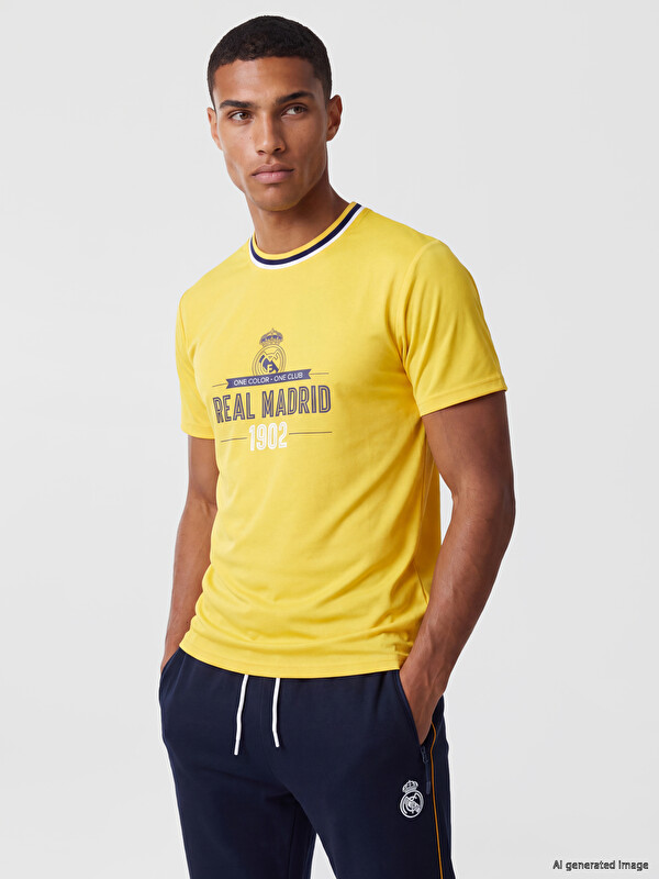 XSIDE ACTIVE Bisiklet Yaka Real Madrid Baskılı Erkek Spor Tişört