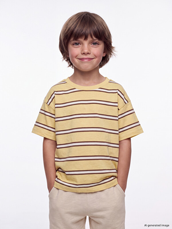 LCW Kids Bisiklet Yaka Çizgili Erkek Çocuk Tişört