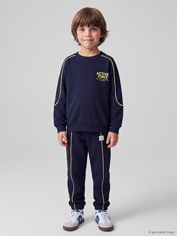 LCW Kids Bisiklet Yaka Erkek Çocuk Sweatshirt