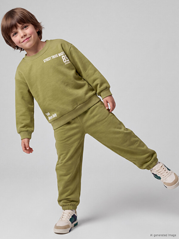 LCW Kids Yazı Baskılı Erkek Çocuk Eşofman Takımı