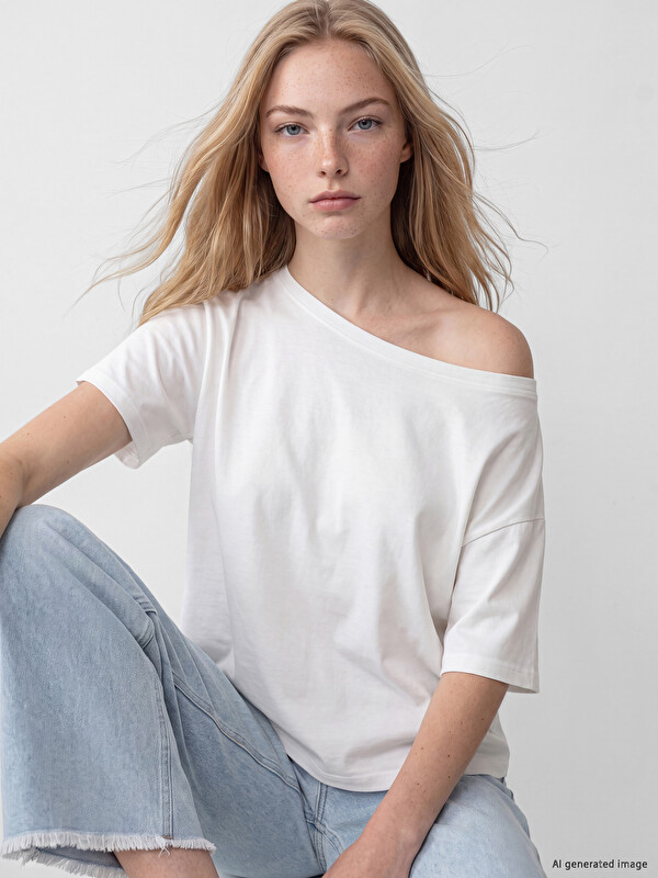 LC WAIKIKI T-shirt oversize me jakë të hapur me prekje të butë për gra