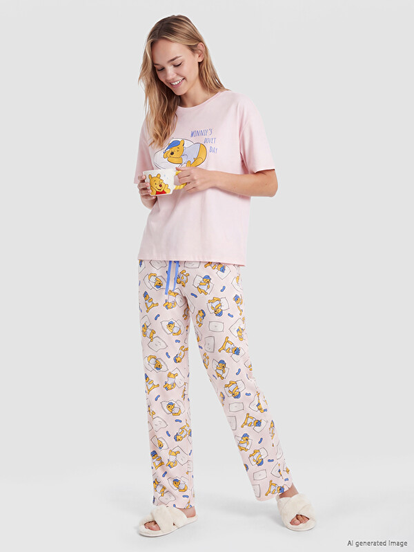 LCW Young Winnie the Pooh Baskılı Kadın Pijama Takım